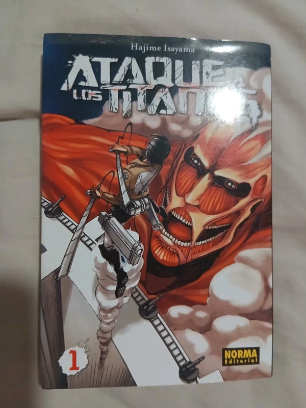 ataque a los titanes 1 - Hajime Isayama