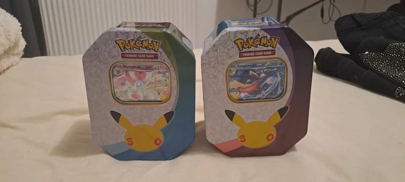 Pokebox 30 ans Vide + promos