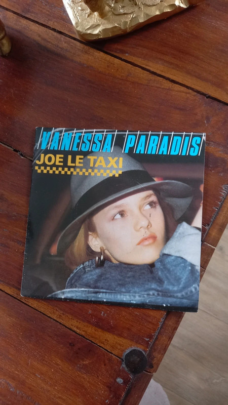 Vinyl (45t) vanessa paradis "joe le taxi"