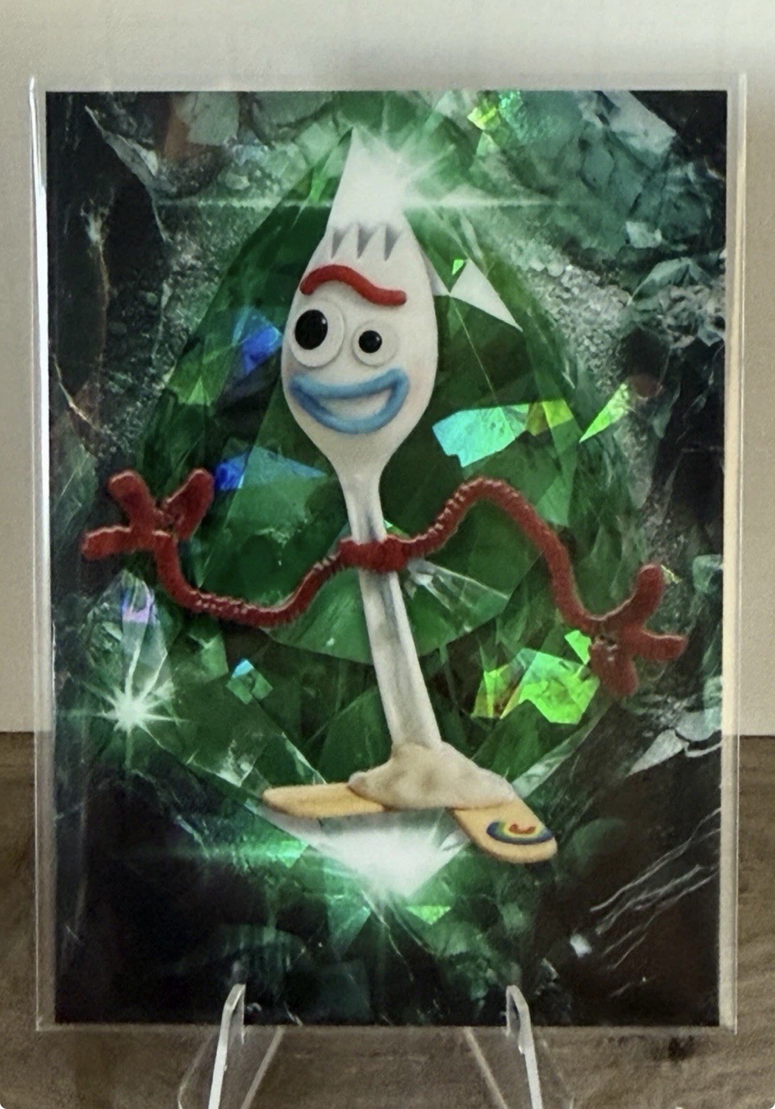 2026 Topps Chrome Sapphire Disney Forky Gemme Nascoste Smeraldo SSP HG-3 Toy Story