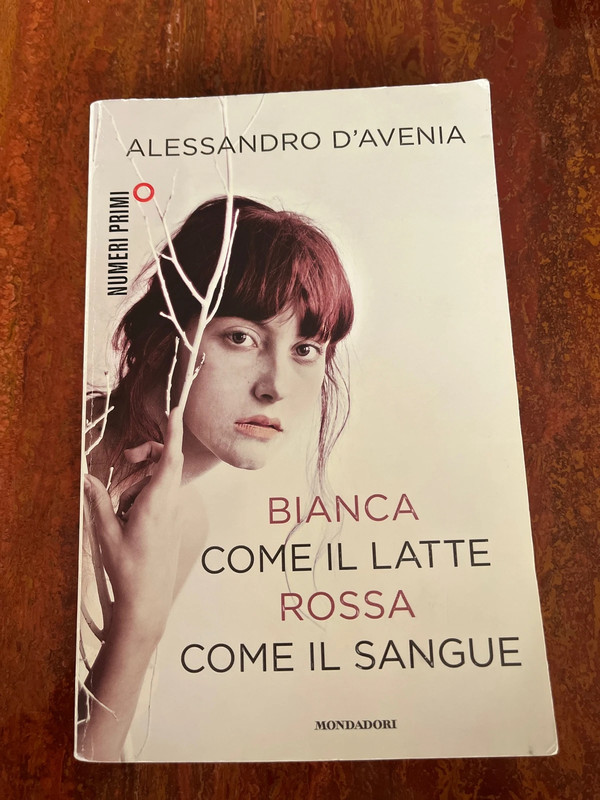 Bianca come il latte rossa come il sangue