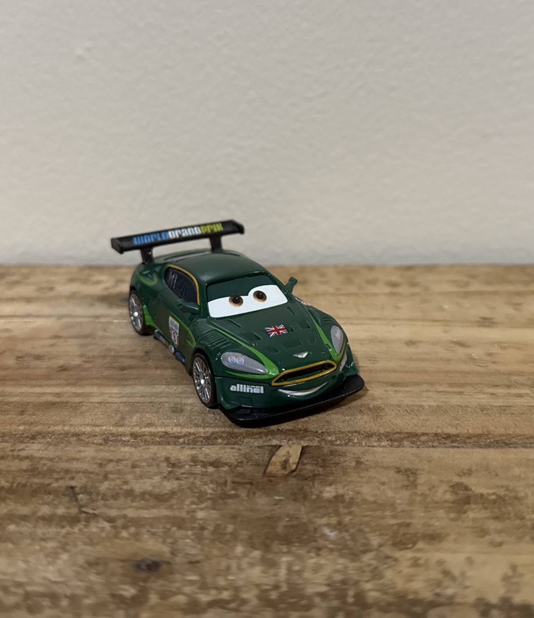 Mattel Disney Pixar Cars 2 Nigel Gearsley 2010
