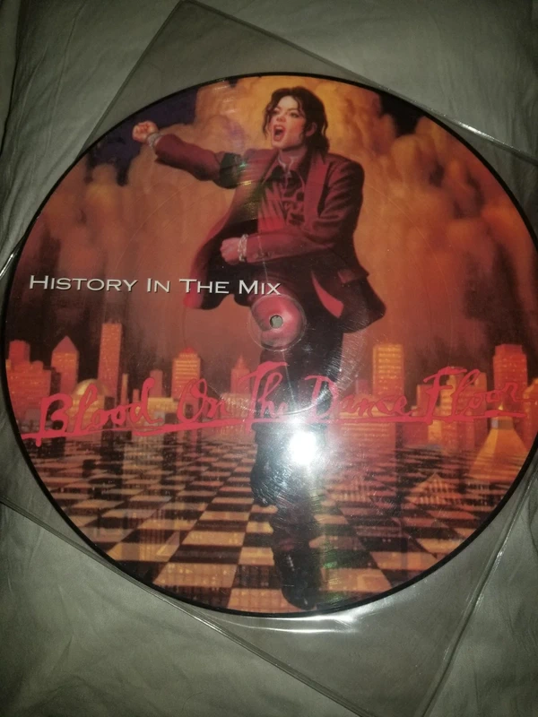 Michael Jackson blood on the dance floor picture disc vinyle, not a Sony press, another label