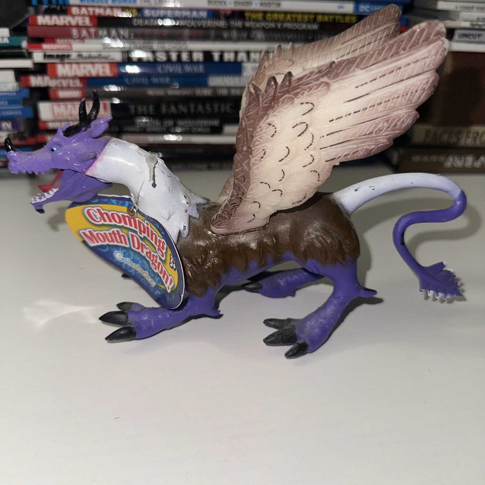 SDE Shantou Drago Alato Viola e Argento Figura in Plastica
