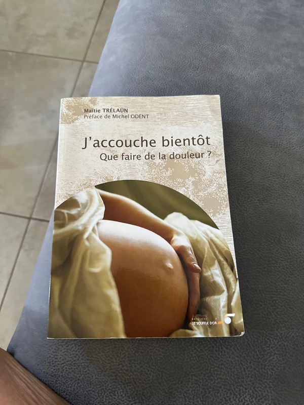 Livre « j’accouche bientôt »