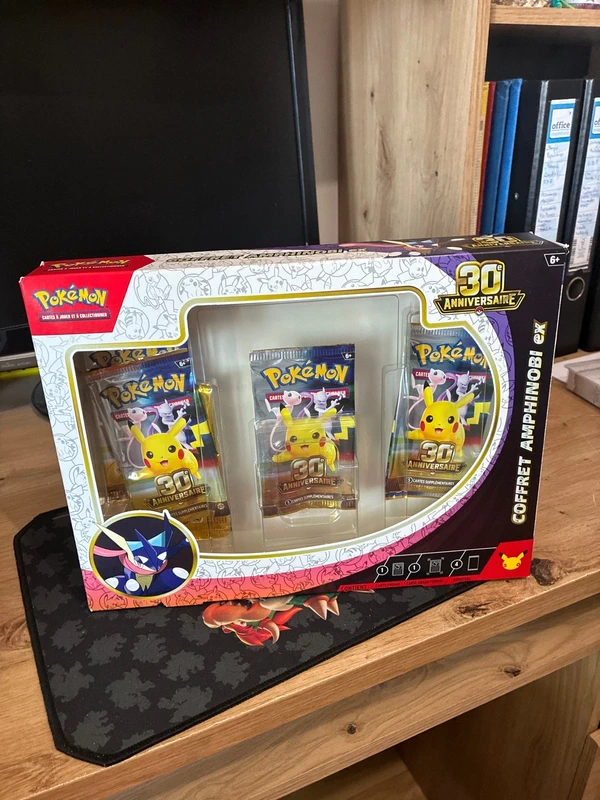 Vend que le coffret Pokémon 30 ans