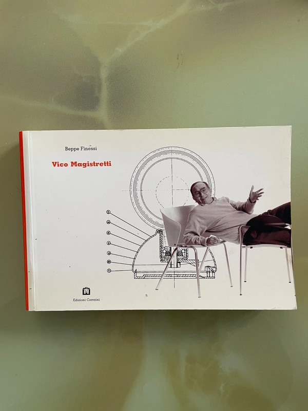 Vico Magistretti - Corraini Edizioni