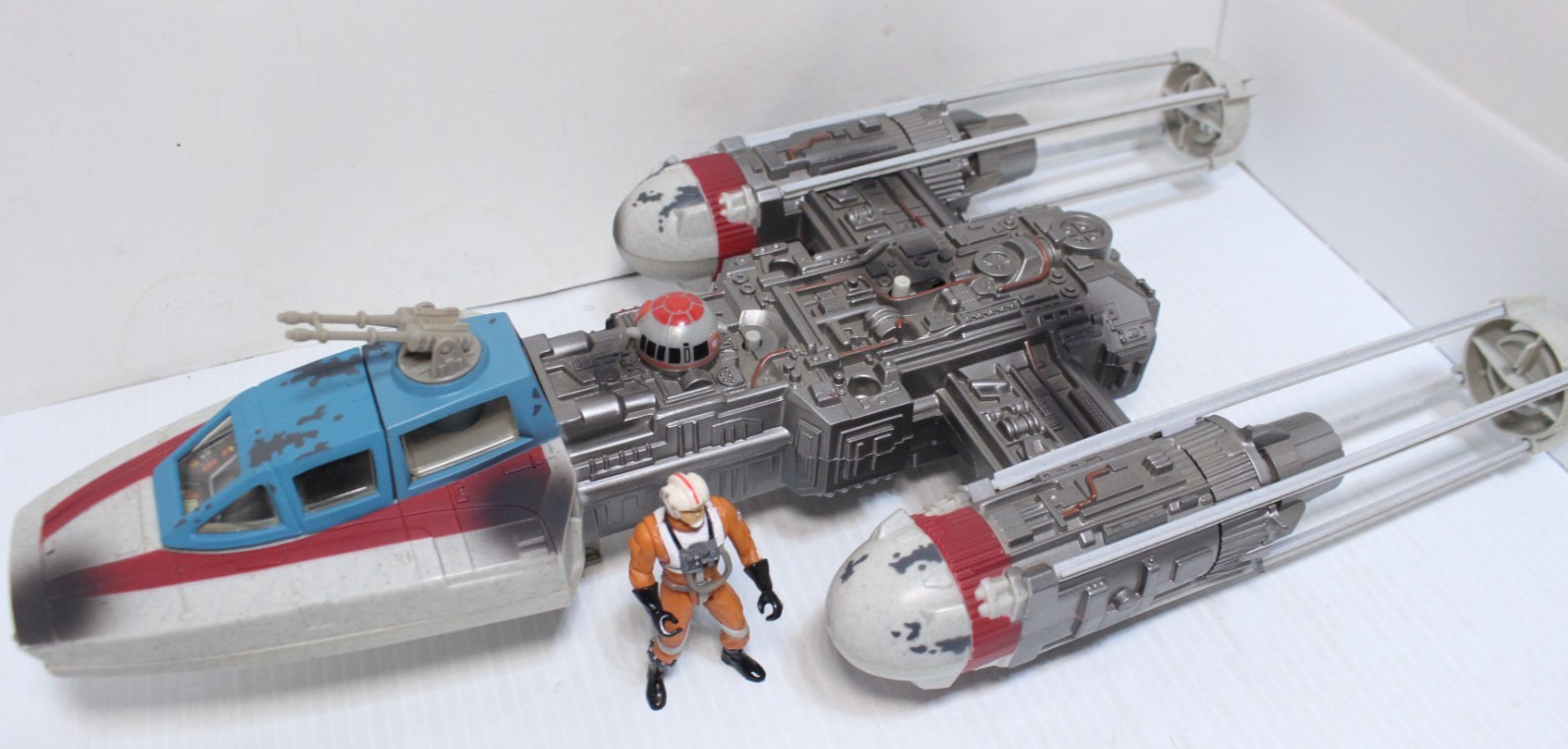 Star Wars Y-Wing Original Trilogy Collection w/ Pilot No Bomb Hasbro 2004