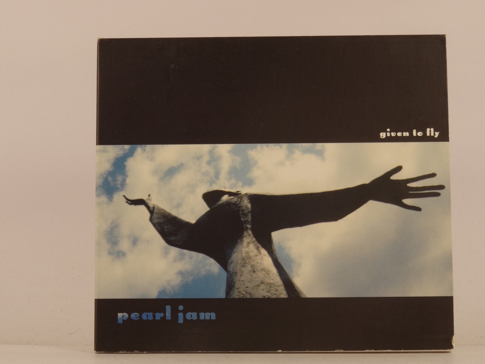PEARL JAM GIVEN TO FLY (DIGIPAK) (L39) 3 Track CD Single plus Picture Sleeve SON