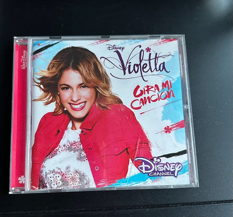 Violetta CD-Gira Mi Canción