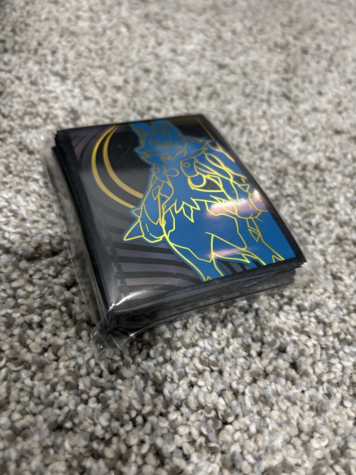 Pokémon TCG Mega Lucario Mega Evoluzione Base ETB Card Sleeves confezione da 65 nuovi