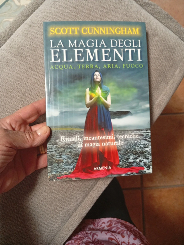 la magia degli elementi di Scott Cunningham