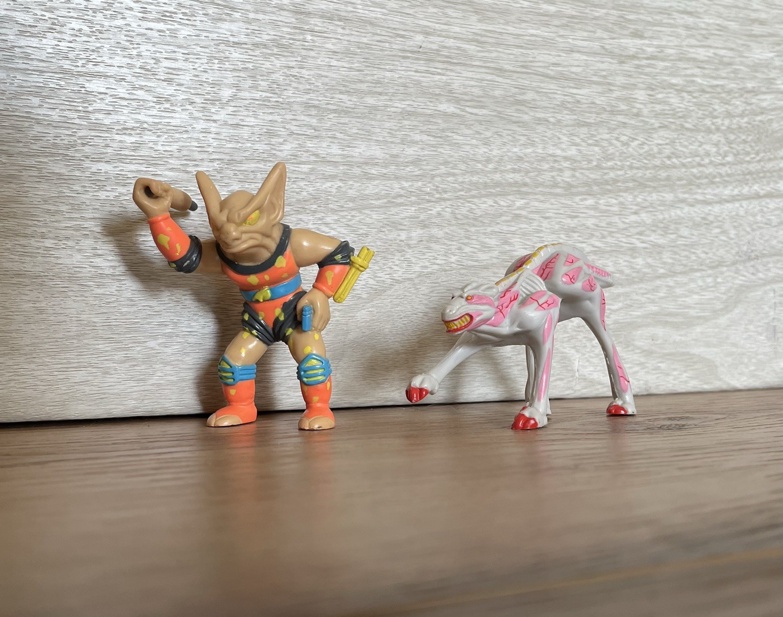 VTG Galoob L.G.T.I  Trash Bag Bunch Junk Jackal & Wastor Trasher Figures