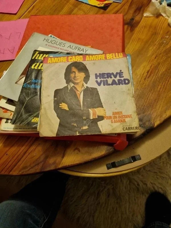 45 tours. Hervé Vilard et aimer pour un instant d'amour