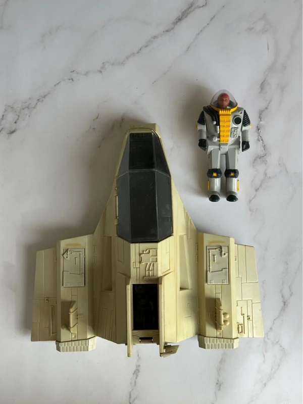 Vintage 1984 G.I. Joe S.H.A.R.C. Flying submarine + figure