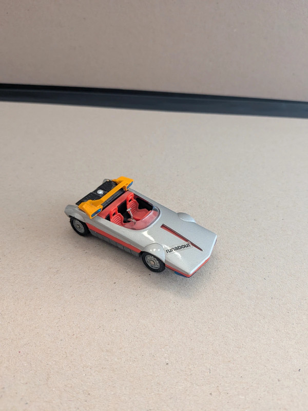 Mebetoys Bertone A-44 Runabout
