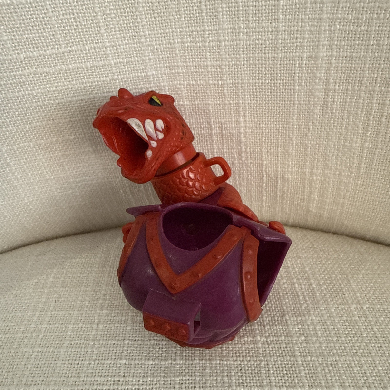 MOTU Dragon Blaster Scheletro Chest Armor Masters of the Universe 1984