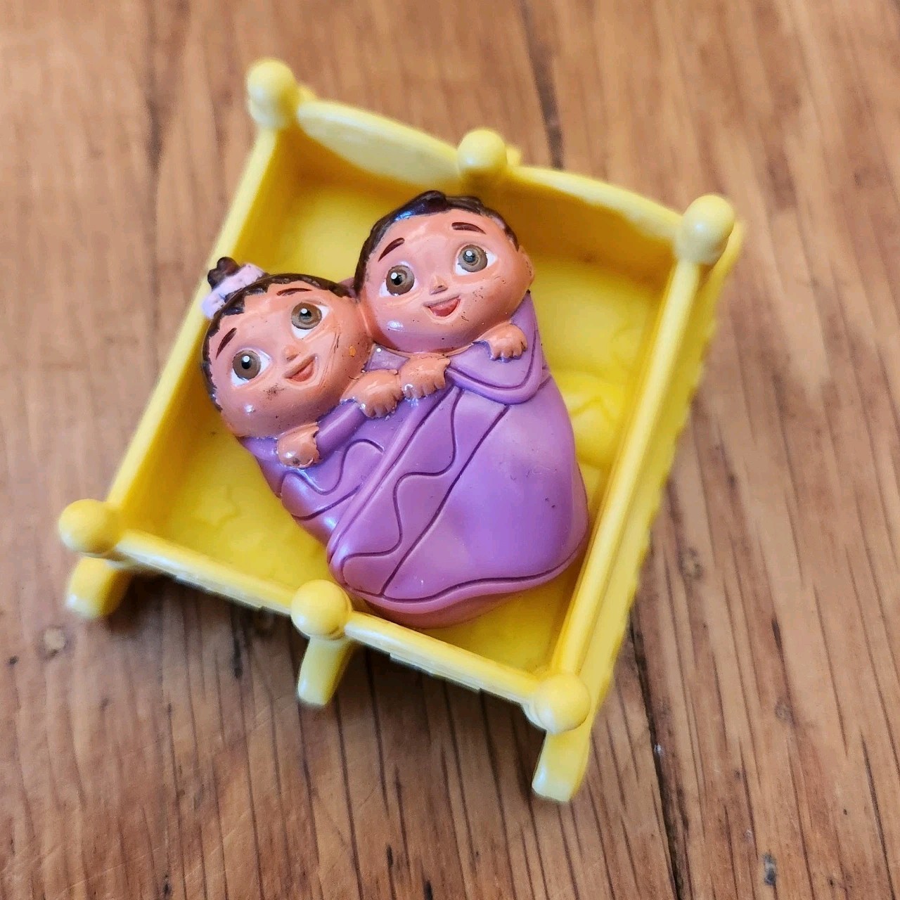 Dora the Explorer Toy Lot: Baby Twins & Yellow Cradle (Viacom)