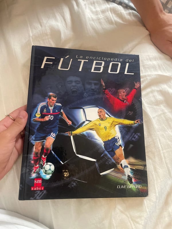 Libro “La enciclopedia del fútbol”