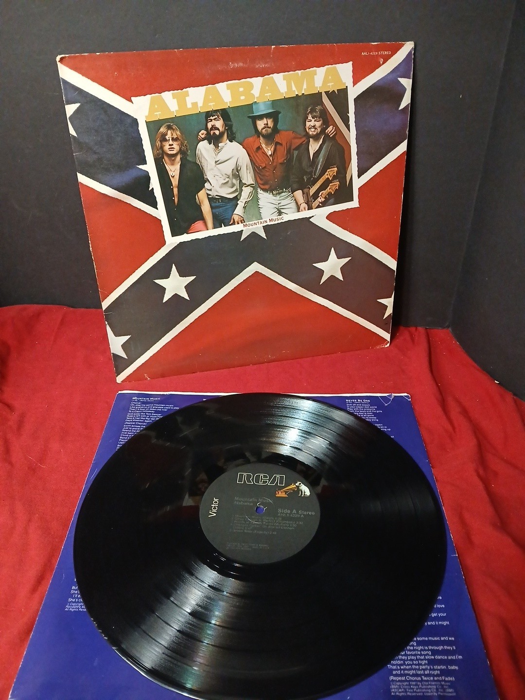 Alabama - Mountain Music Vinyl LP - 1982 RCA  AHL1-4229 - VG+/VG