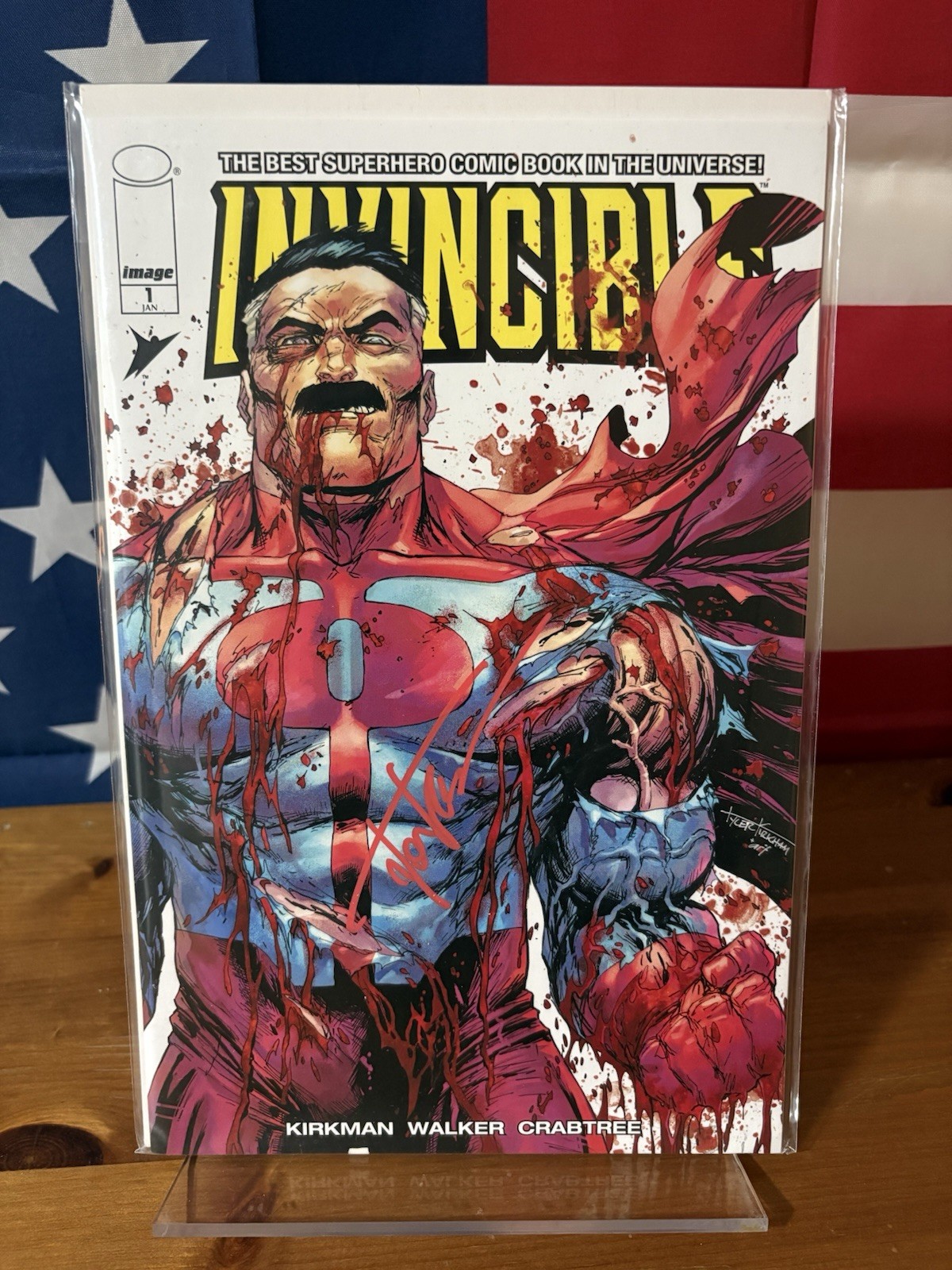 Invincible #1 Omni-Man Battle Damage FIRMATO TYLER KIRKHAM QUASI NUOVO O MIGLIORE!!💎💎