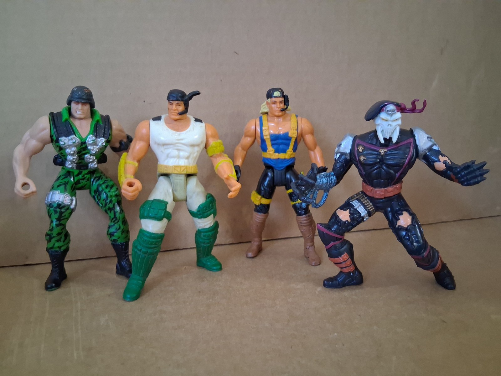 G.I Joe Extreme Action Figure Lot Of 4 Lt. Stone, Sgt. Savage, Metalhead,...