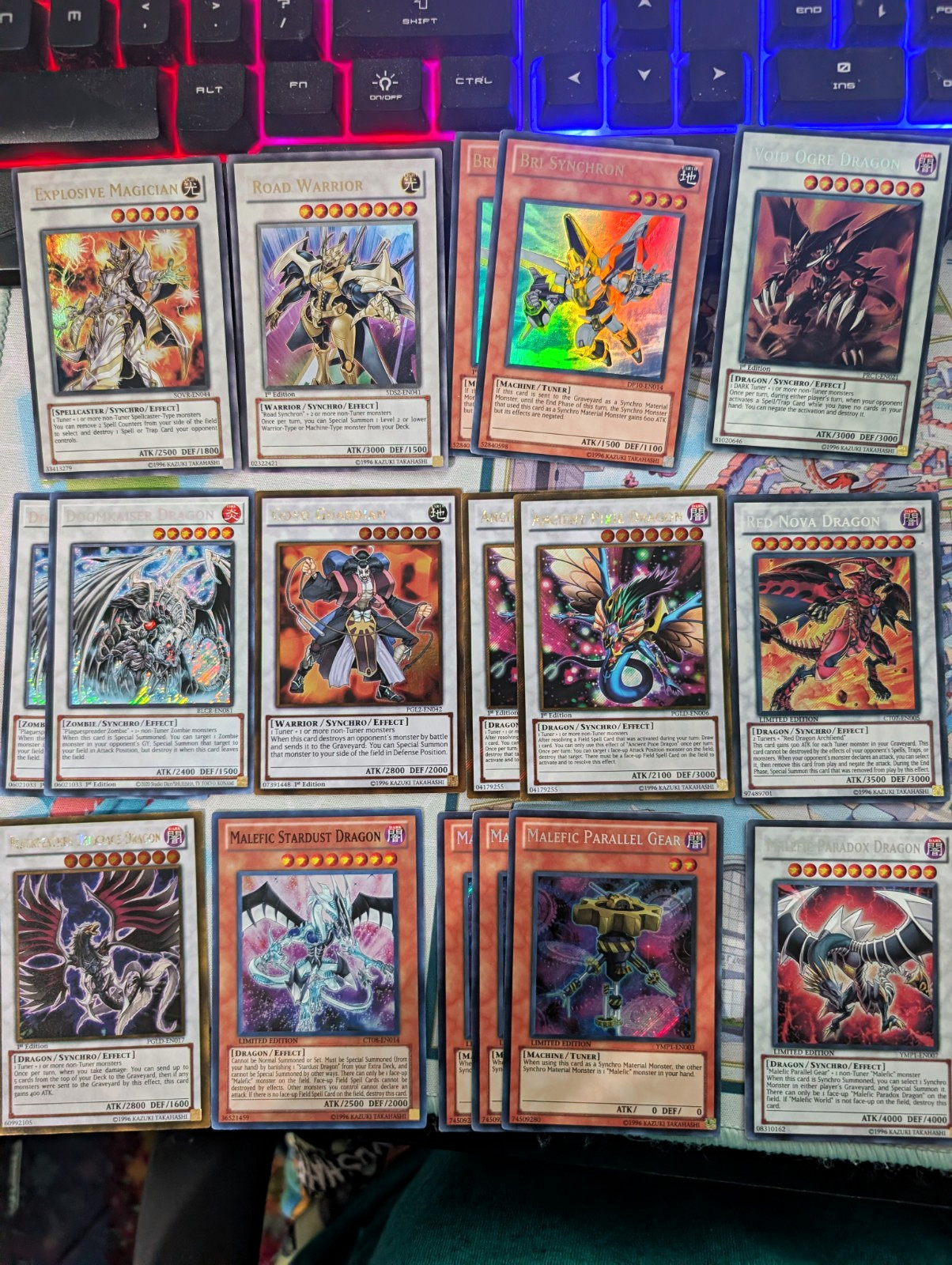 Yu-Gi-Oh Foil Lotto Synchro Tuner Synchron Malefic Retro Carte Vintage Oro Rare