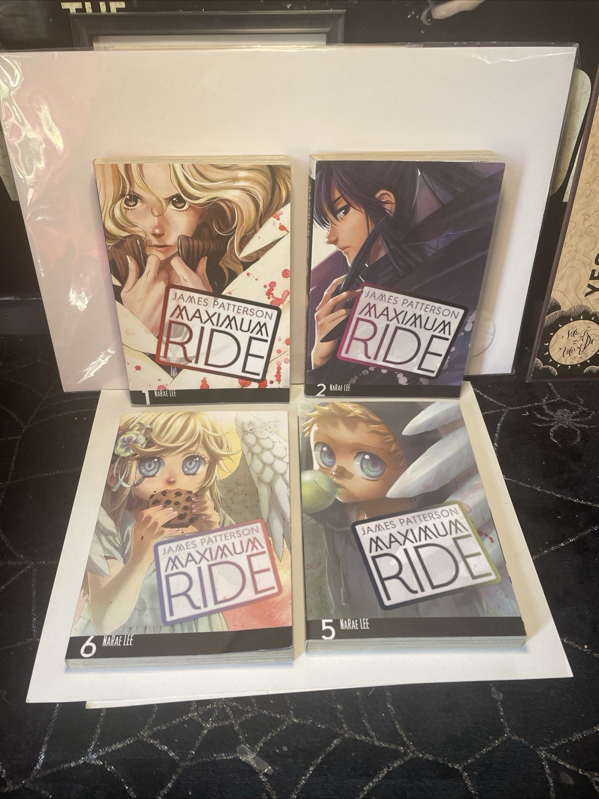 Lotto 4 libri Maximum Ride James Patterson manga 1,2,5,6 molto puliti