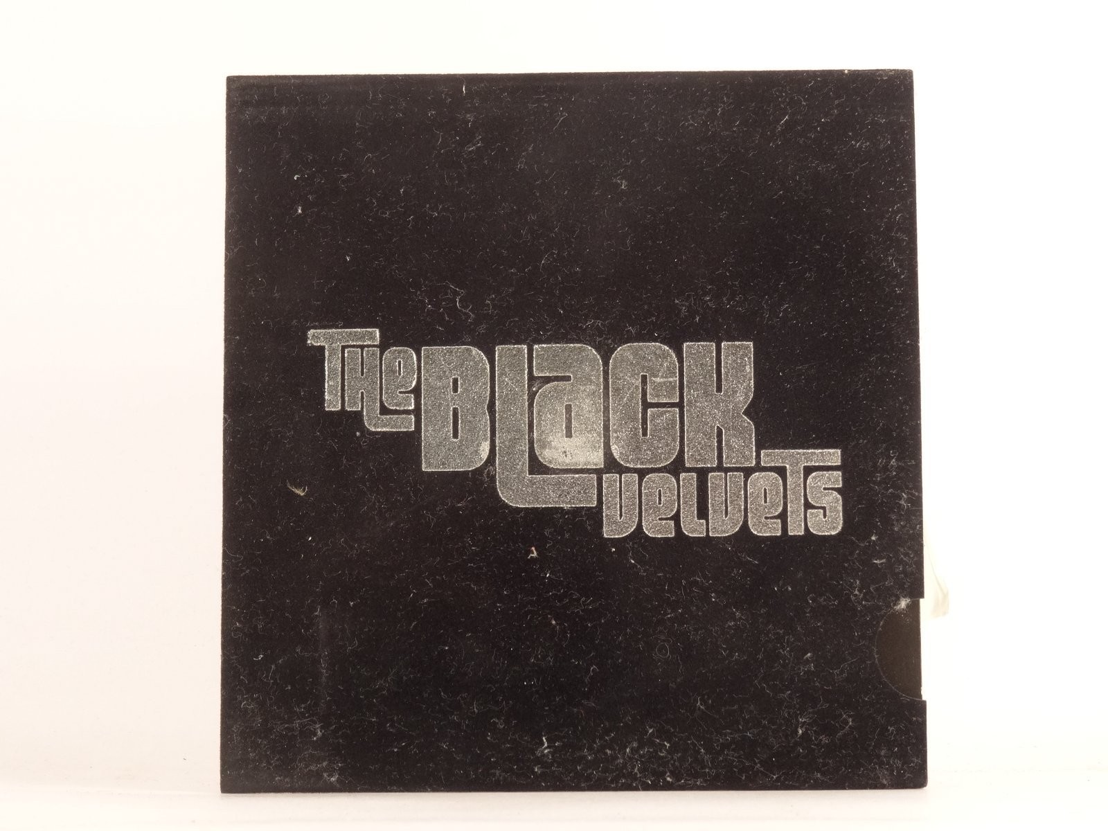 THE BLACK VELVETS GET ON YOUR LIFE (VELVET SLEEVE) (F99) 3 Track CD Single inclu