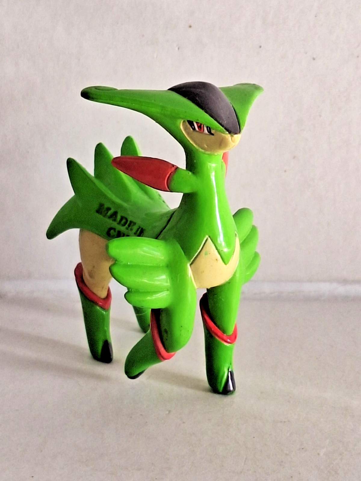 Figurine Pokemon Viridium / Virizion Tomy Nintendo ~4 cm