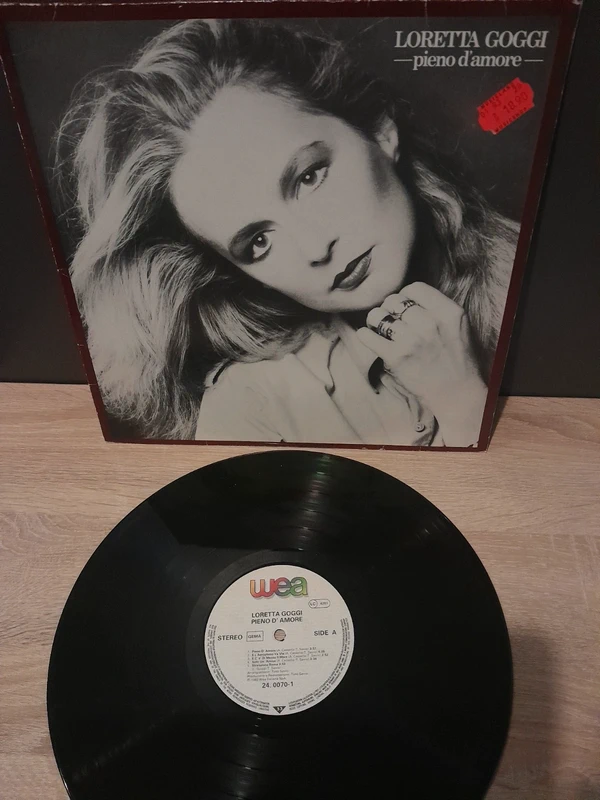 Vinyle loretta goggi