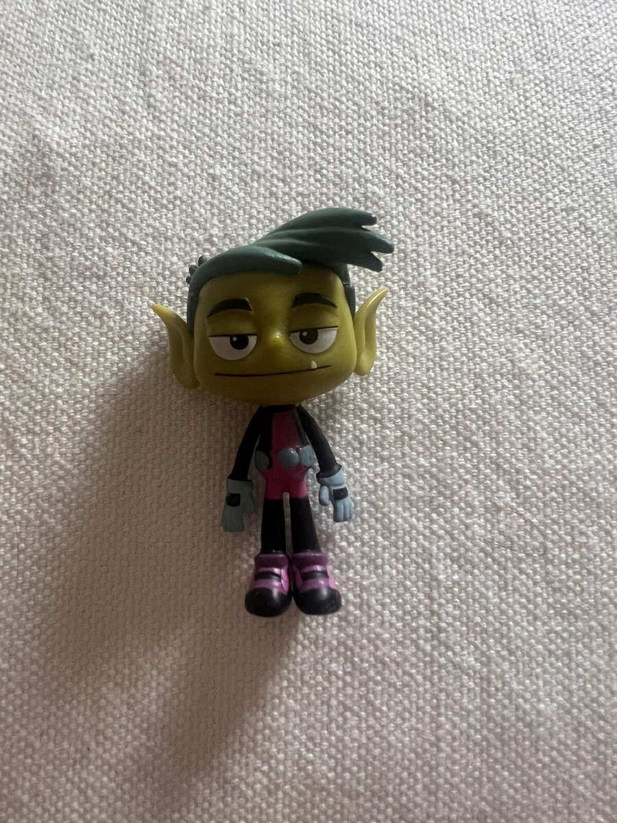 Modellino Jazwares Beast Boy di Teen Titans Go 2"