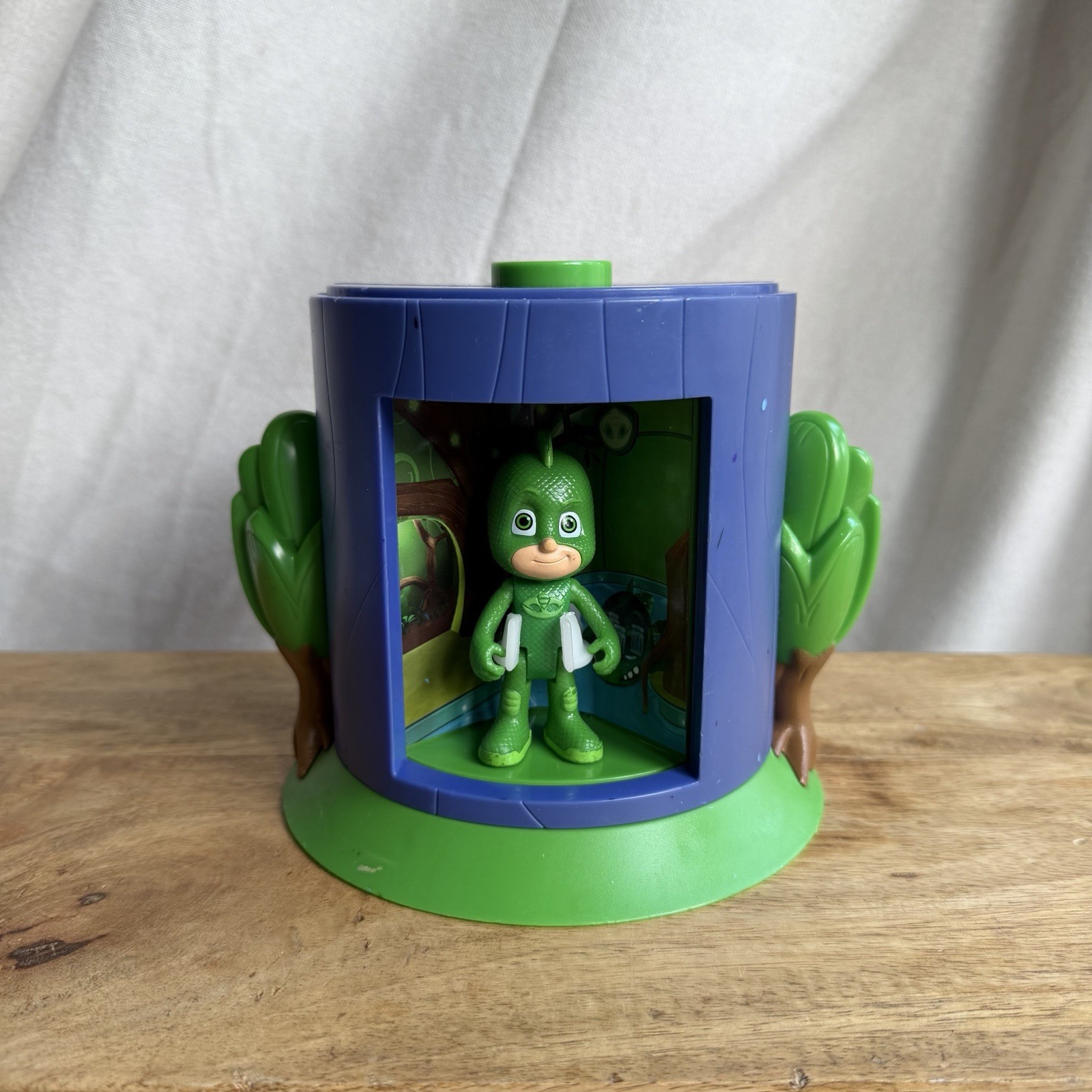 PJ Mask Transforming Totem Tower Greg Gecco Figures
