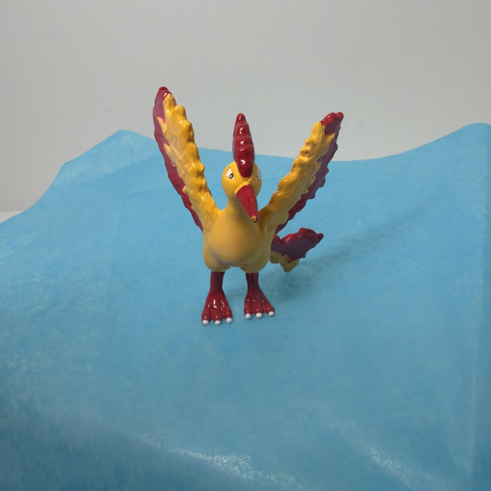 Moltres Tomy Pokemon Figure CGTSJ 1999 Nintendo 2" Vintage