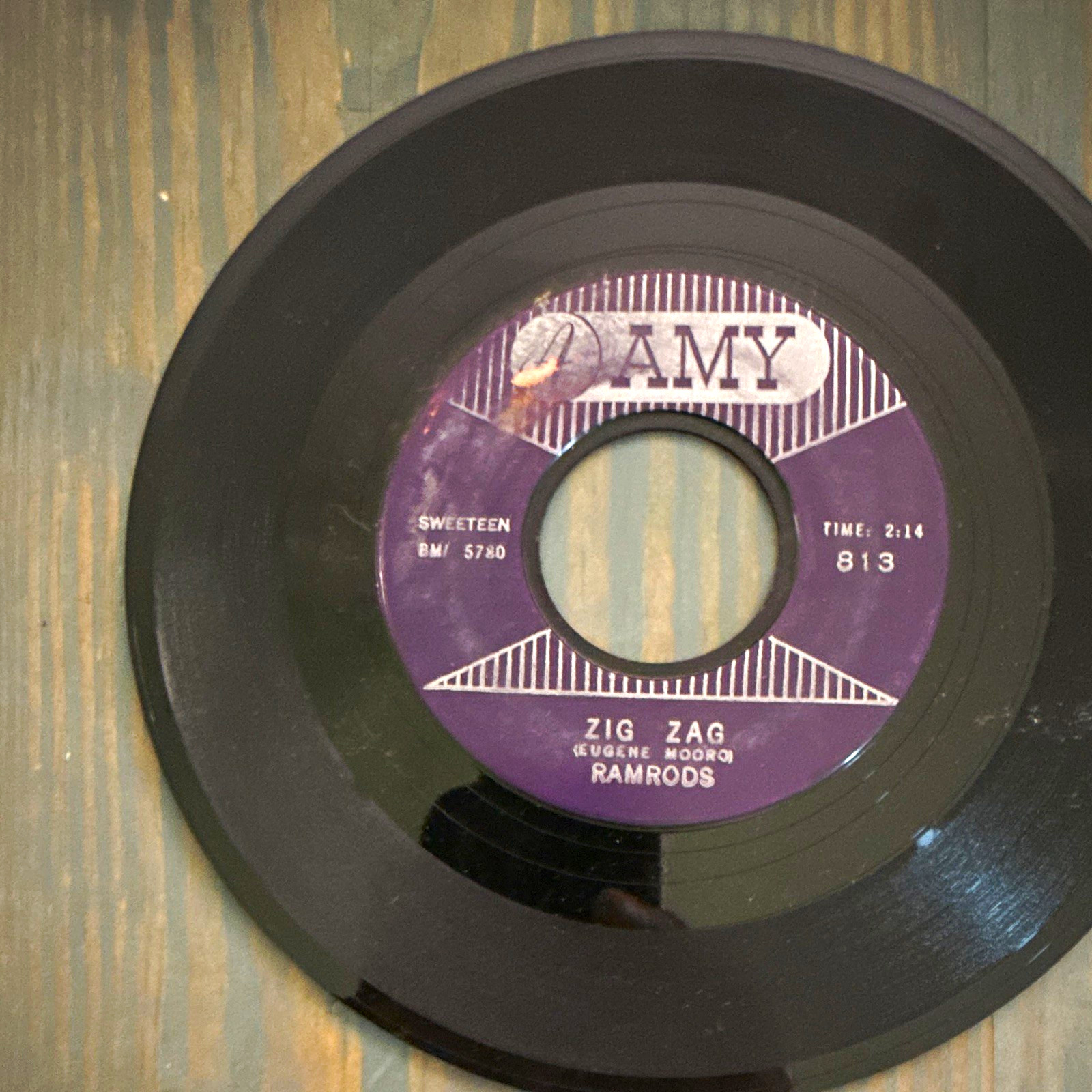 Ramrods Zig Zag Amy 813 7" Black Vinyl Record Single 45 RPM Rock