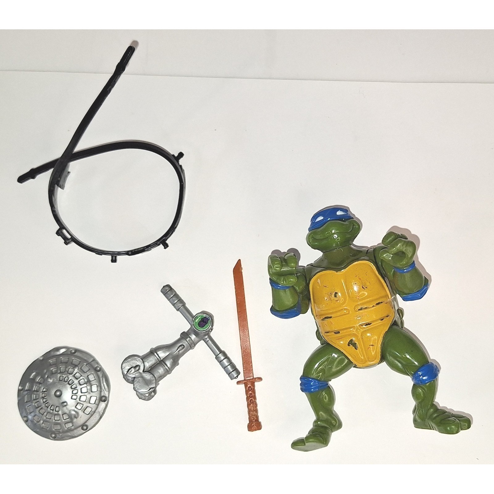 TMNT Leonardo testa che cade figura Katana scudo e accessori bandana blu