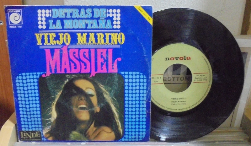 Massiel. Detras de la montaña / Viejo marino. Novola 1970 -- Single