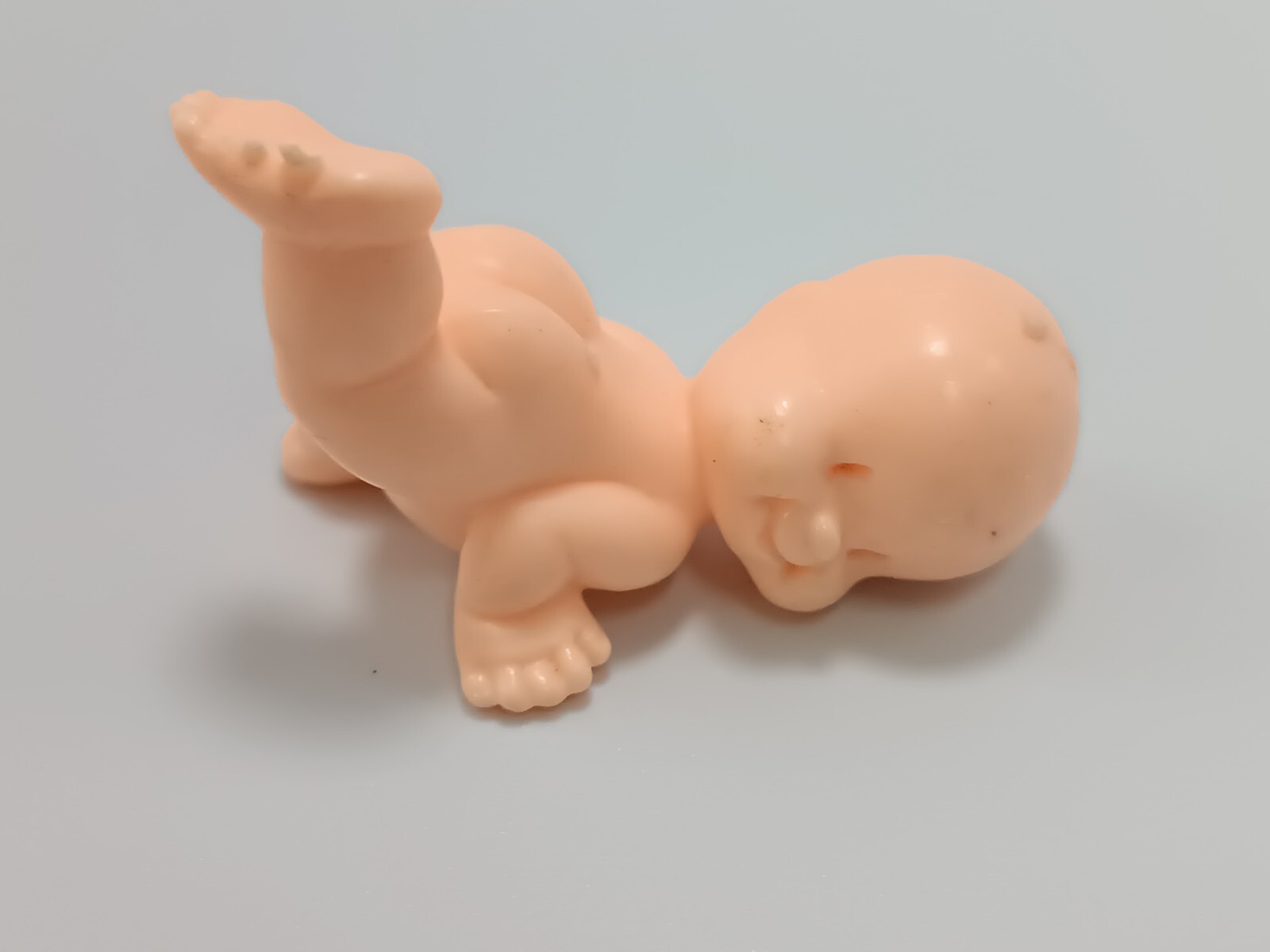 Figurina BABIES Magica Babies Ideale Panosh 5 Cm Sedia Bb026