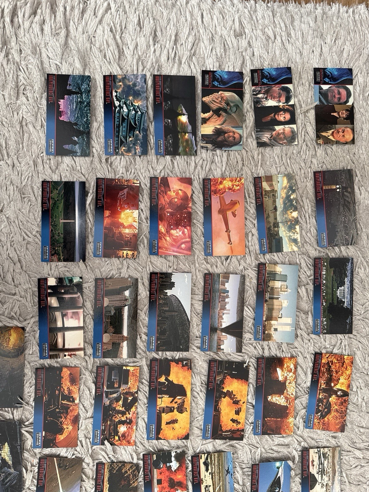 Independence Day Topps Wide Vision Cards