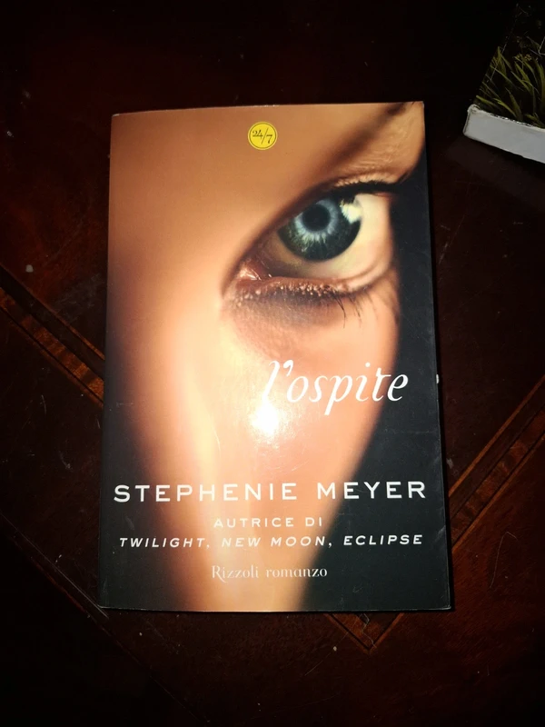 Stephenie meyer "l'ospite"