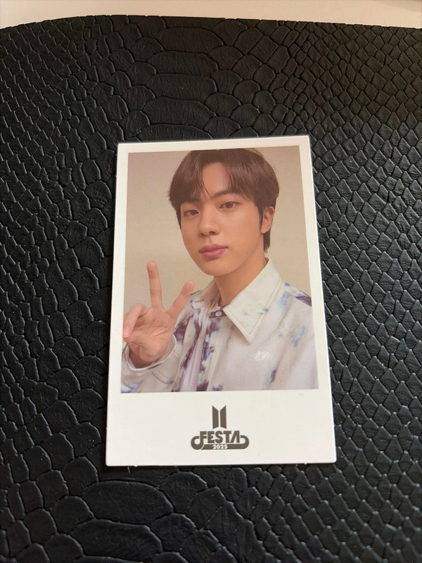 BTS Jin polaroïd