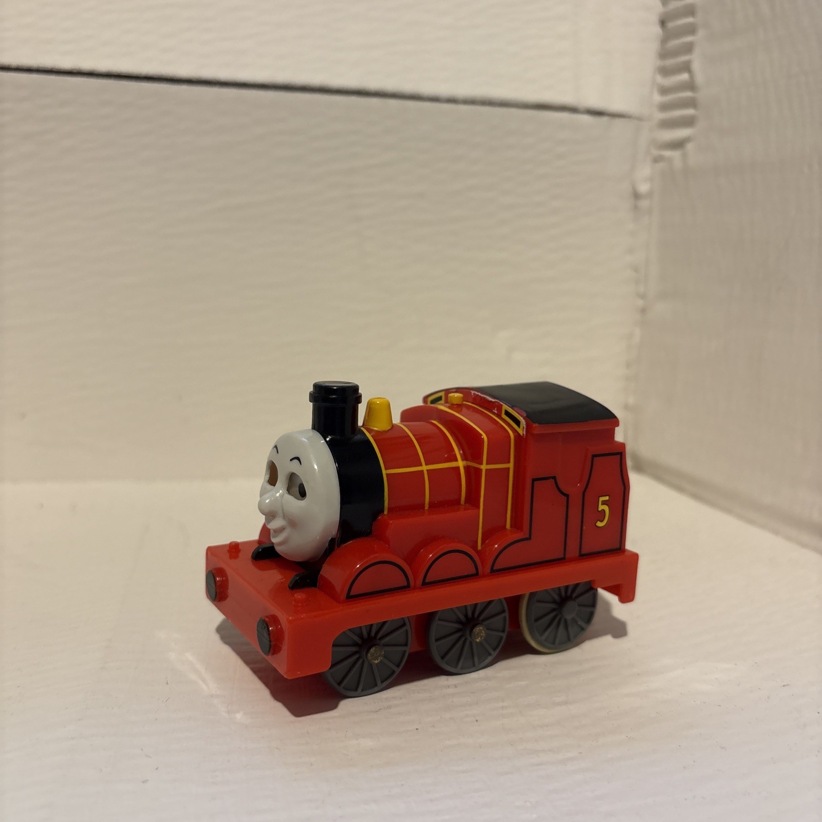 Tomy Thomas And Friends James Pull Back Toy Train Moving Eyes