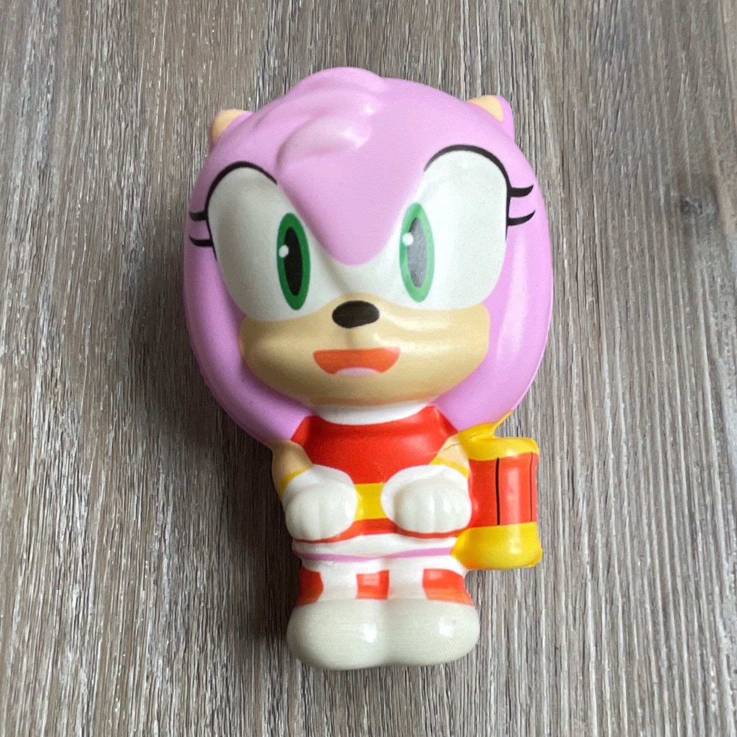 SEGA Sonic the Hedgehog Amy Rose Super Magic Squishy Figura Rosa 