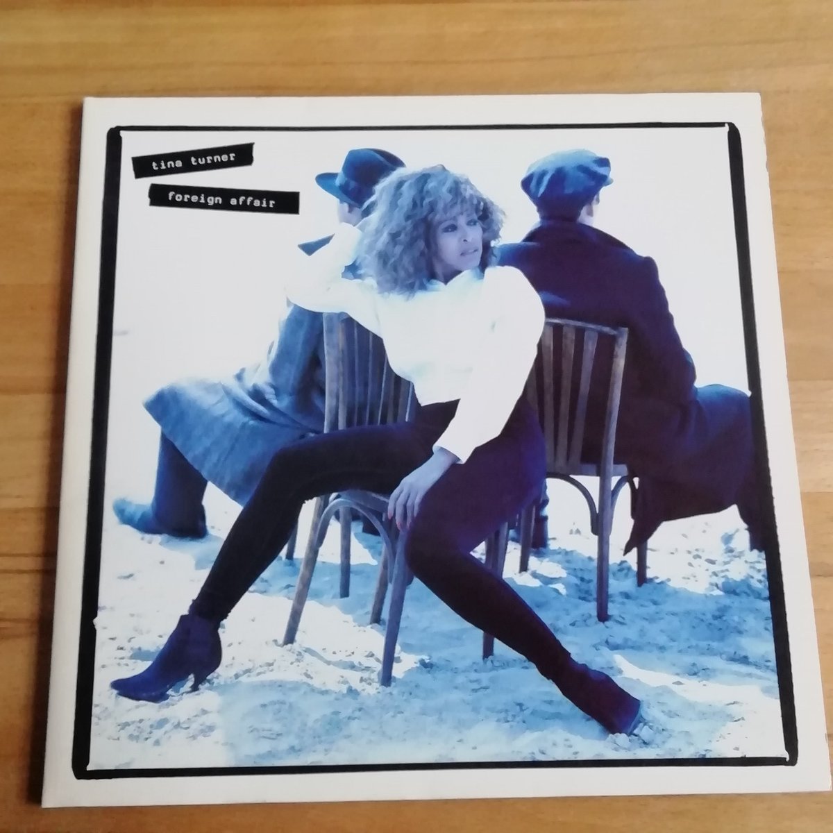 LP   TINA TURNER  -  FOREIGN AFFAIR     CAPITOL  RECORDS