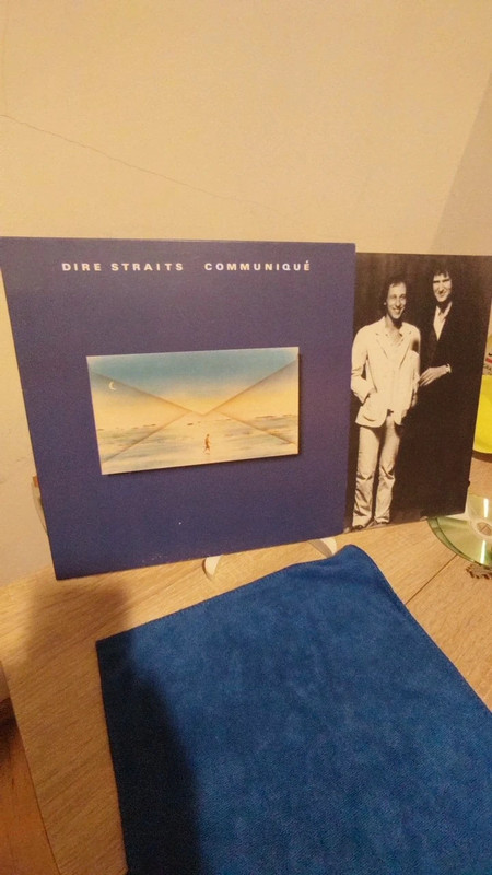Comuniqué dire straits