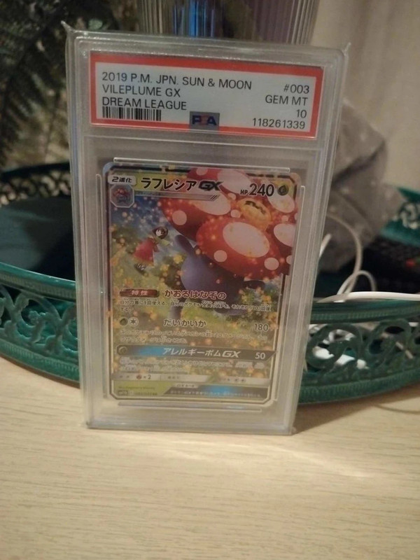 2019 Vileplume GX 003/049 JP PSA 10