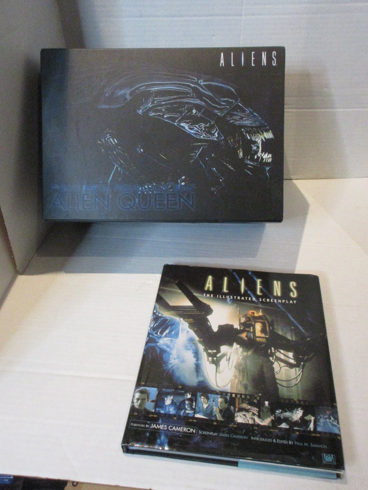 Aliens Die Cast Alien Queen nuovo con scatola e sceneggiatura illustrata RARO libro $159