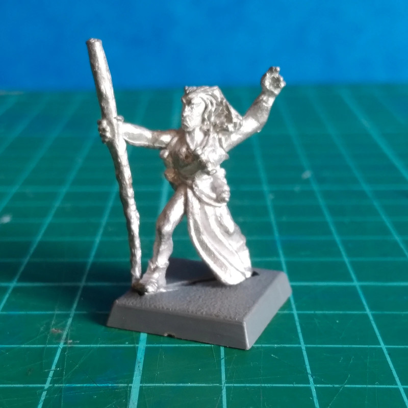 Sorcière elfe noire warhammer games workshop