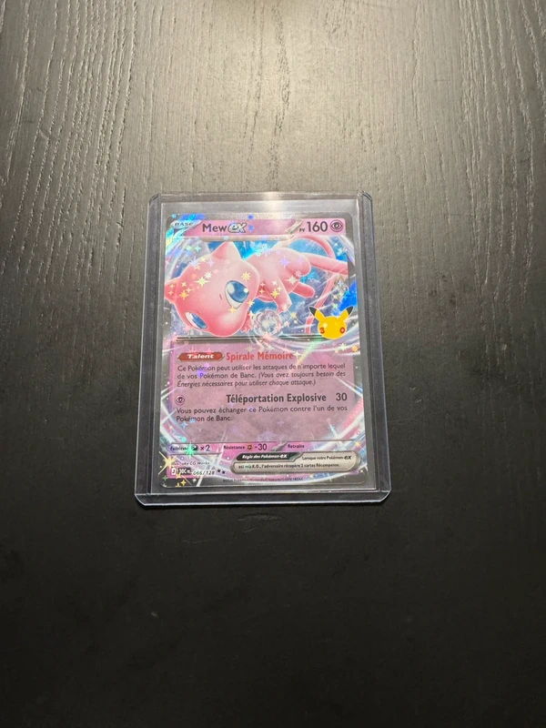 Mew EX Pokémon 30 ans