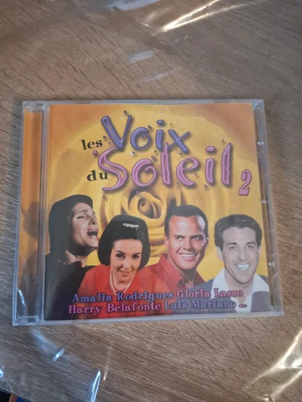 Cd neuf les voix du soleil amalia Rodrigues gloria lasso harry belafonte